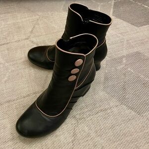 Miz Mooz ankle boots with 2" heels. Size 7.5